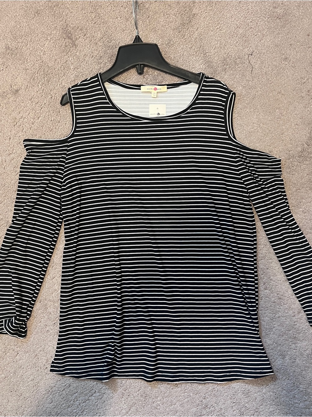 Women’s Black/White Striped Cold-Shoulder Long Sleeve Top XL
